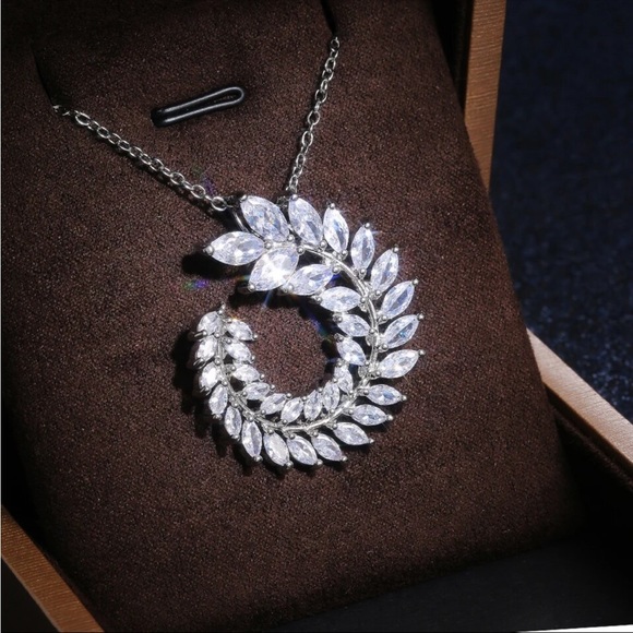 New 925 Silver Beautiful Diamond Necklace - Picture 4 of 15